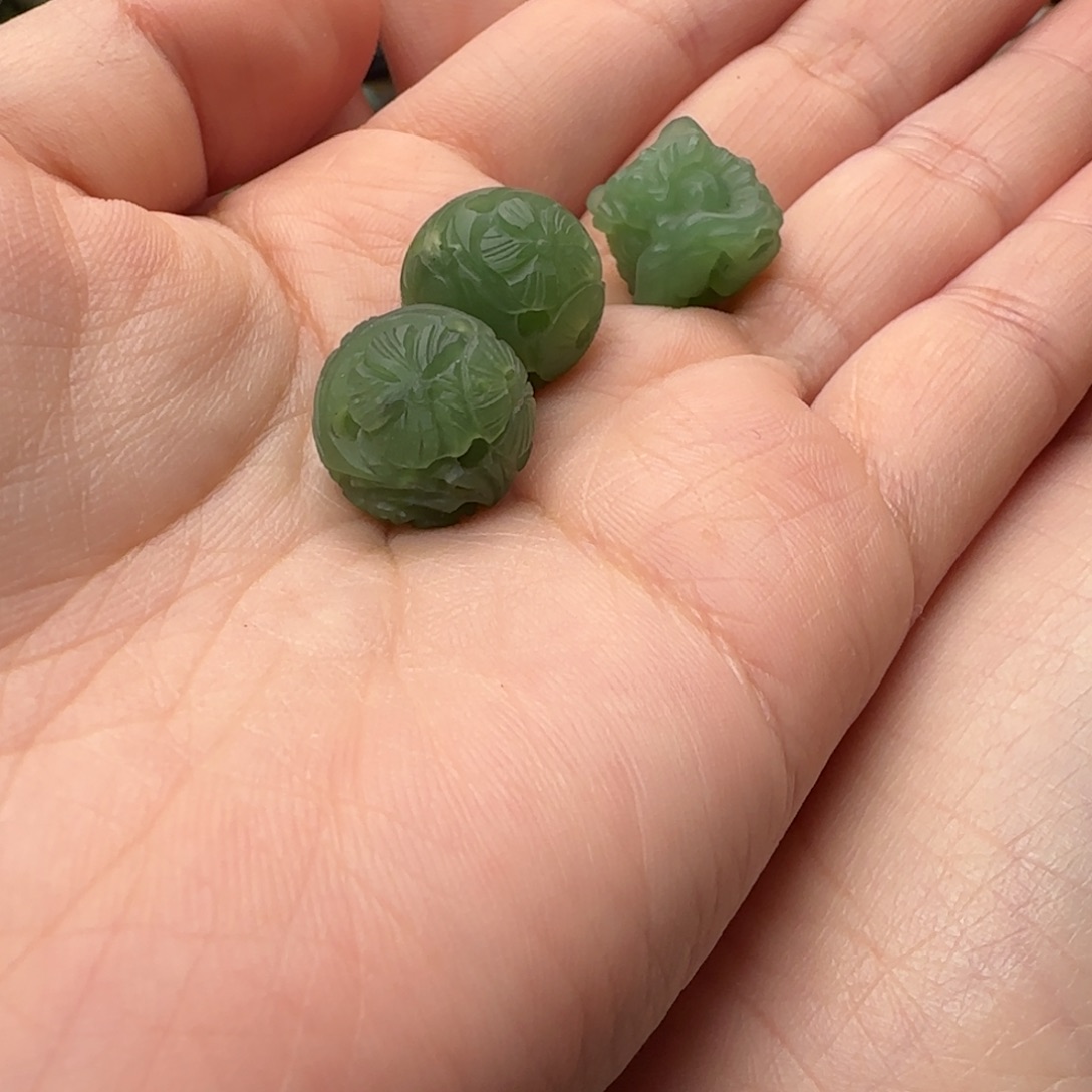 等***…和田玉未镶嵌颈饰