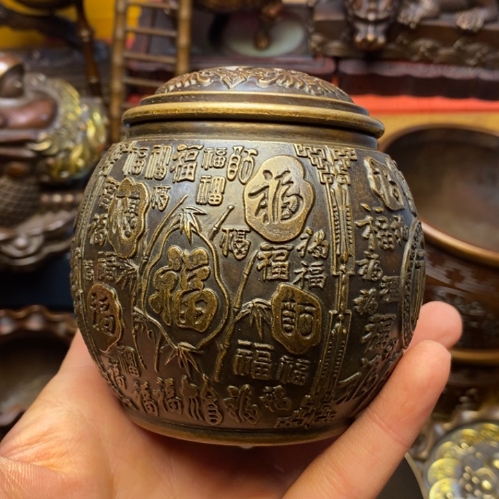 铜器摆件做工精良