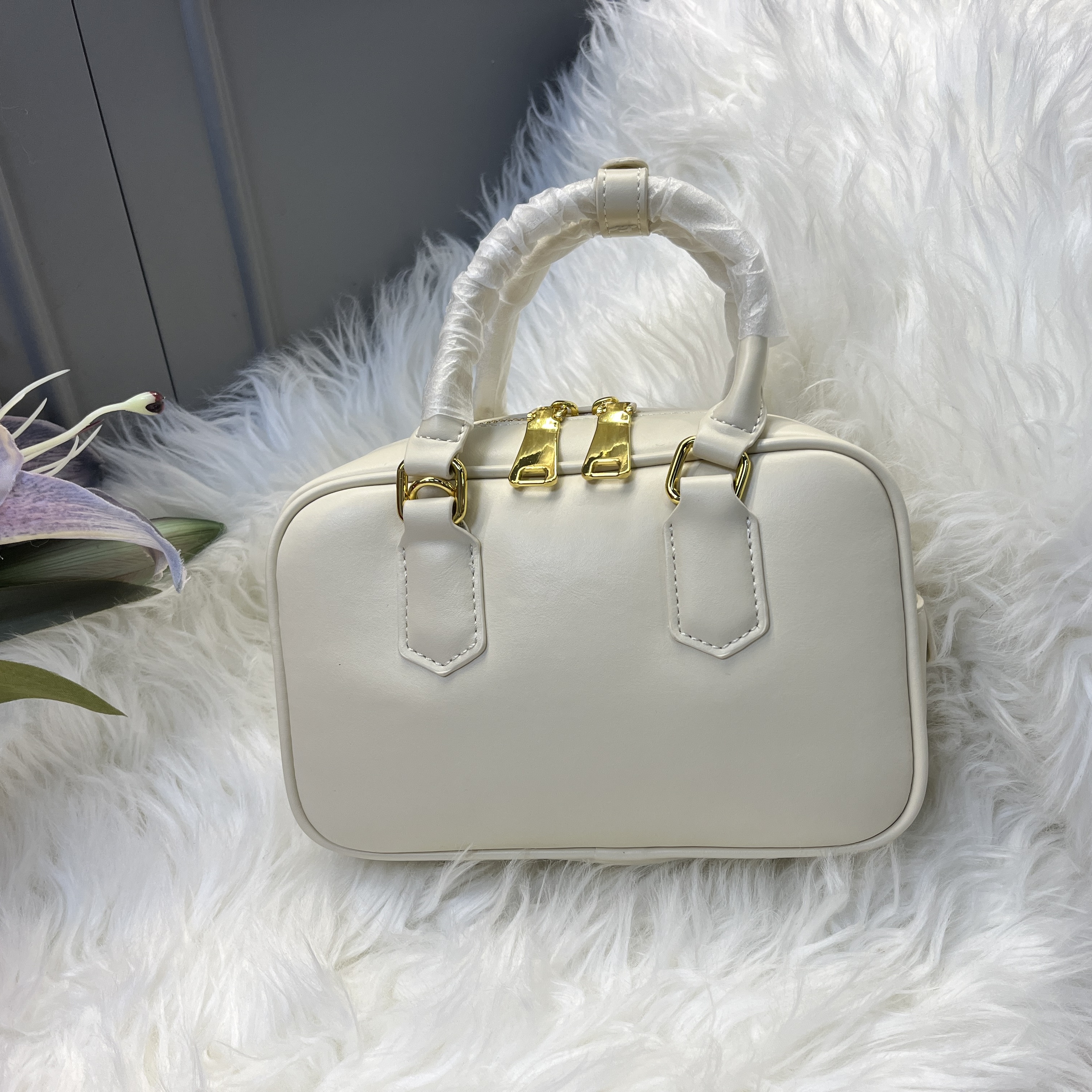 【DY6010-2】休闲白色轻奢时尚百搭小众简约单肩斜跨手提包