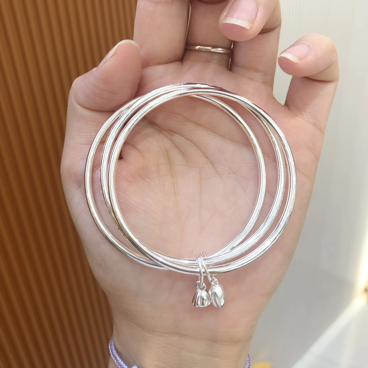 通体 999足银同款 H335古法磨砂两世欢手镯