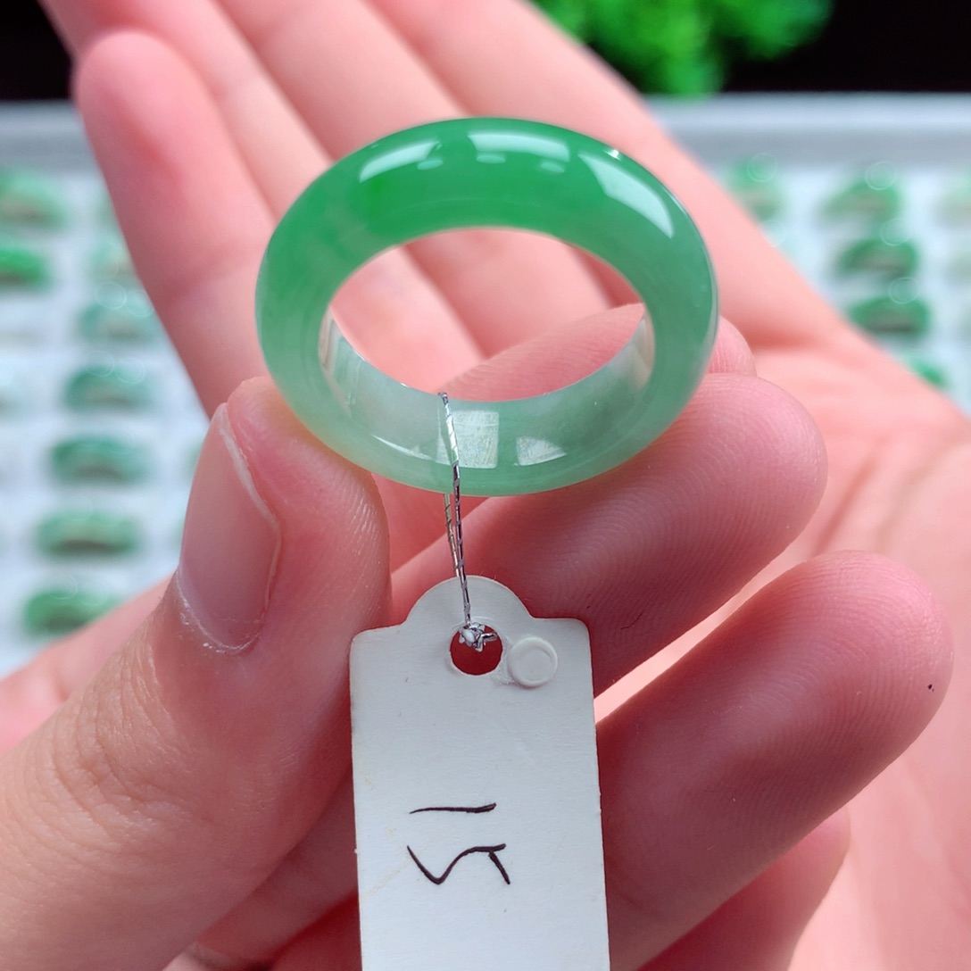 未镶嵌戒指翡翠z**～天然