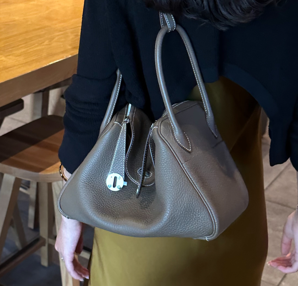 99新 Hermes/爱马仕 lindy26 大象灰 tc皮 银扣 C刻 单肩包