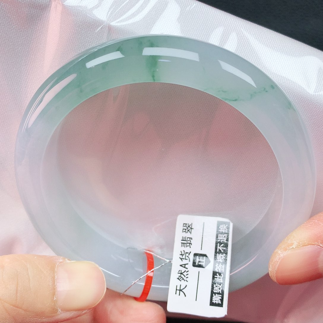 翡翠手镯未镶嵌58圈