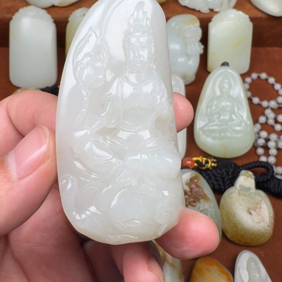 和田玉未镶嵌颈饰