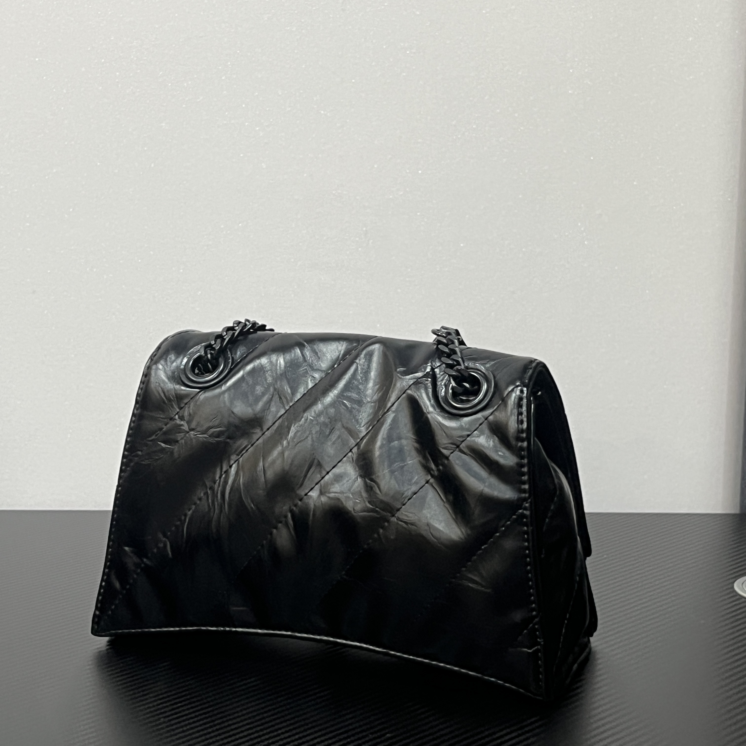 手工真皮包-8366-沙漏-梨-黑