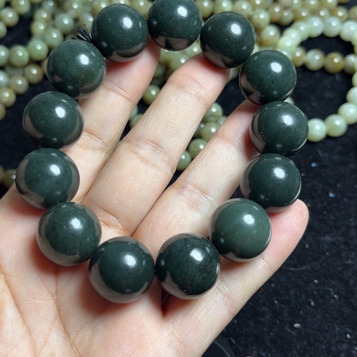 未镶嵌和田玉手串18