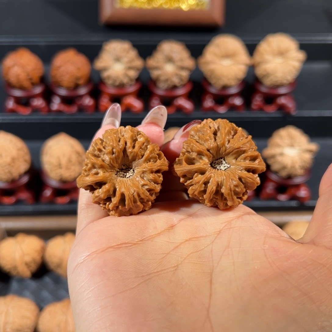 我***人文玩核桃把件龙门涧35+