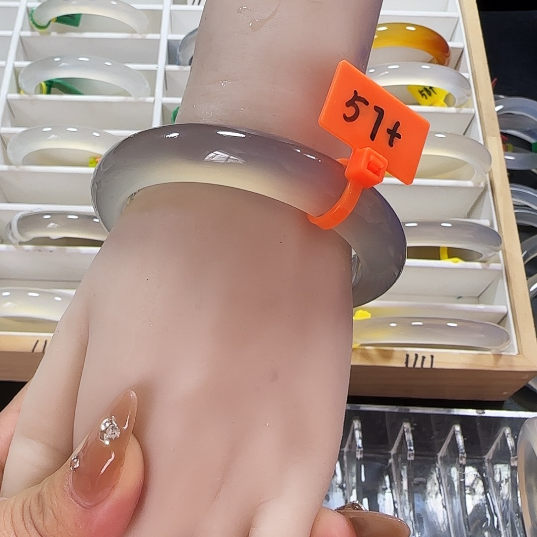 玛瑙/玉髓手镯未镶嵌啦*啦