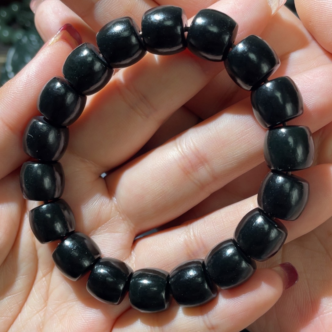 和田玉（青玉）手串未镶嵌