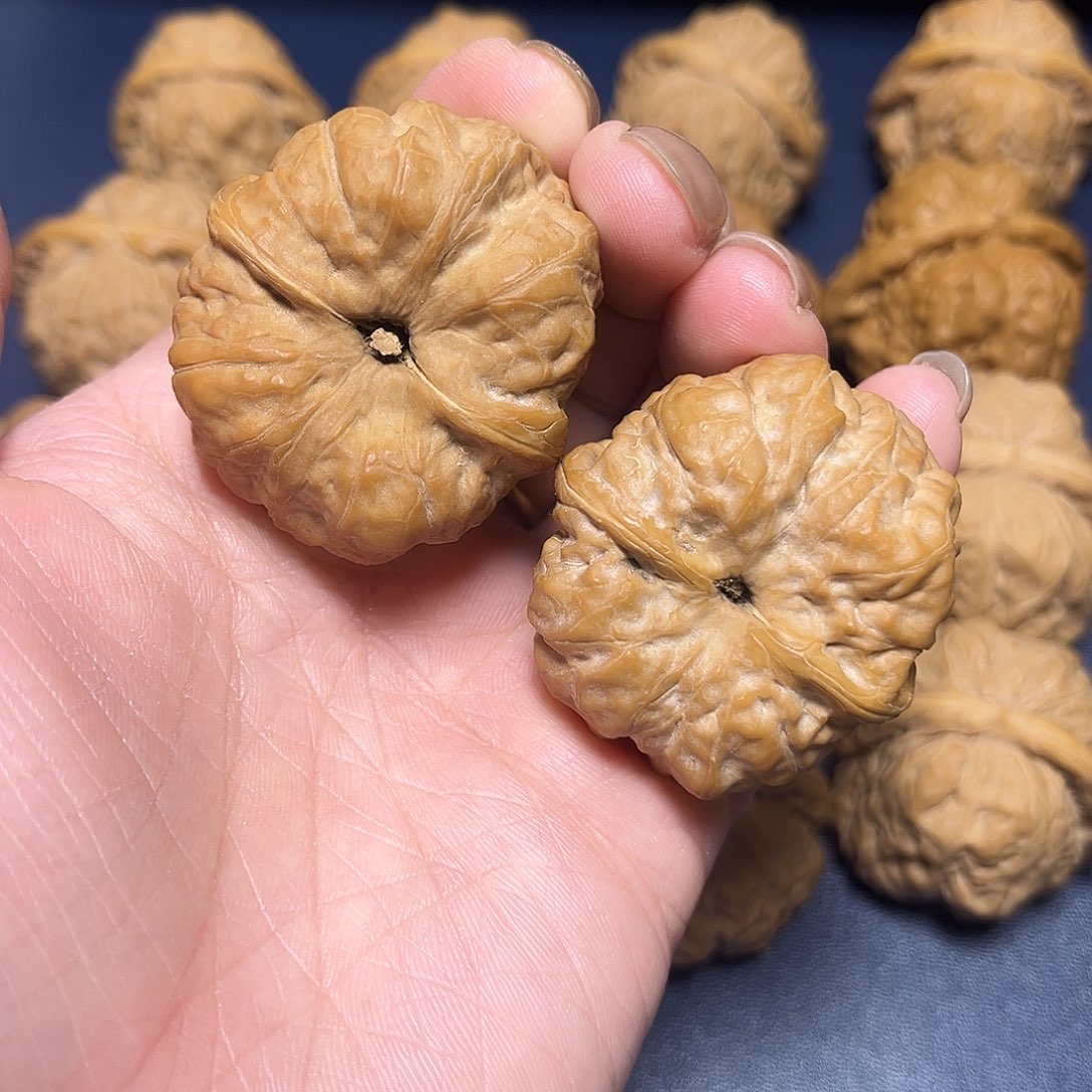 文玩核桃吊坠哇哇哇