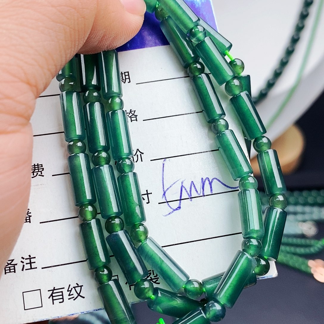 翡翠手链未镶嵌翡翠