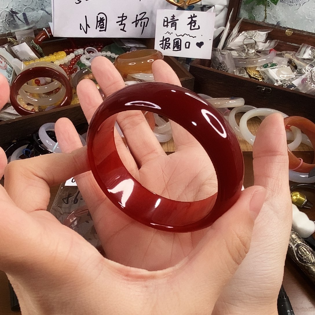 玛瑙/玉髓未镶嵌手镯0116。59圈