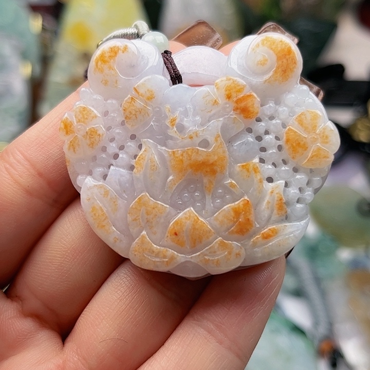 翡翠未镶嵌颈饰挂件