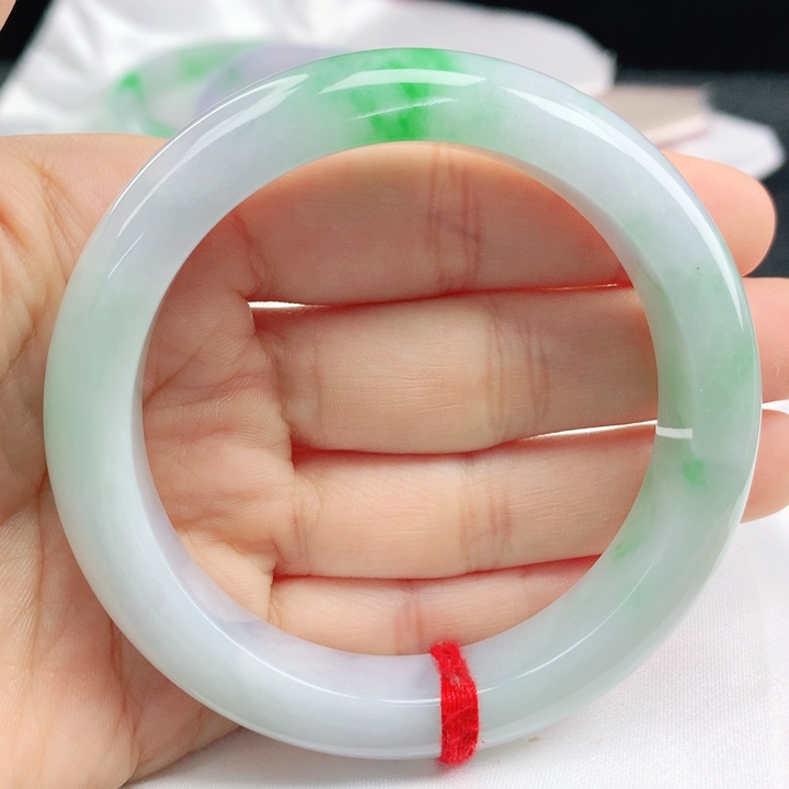 翡翠手镯未镶嵌白底青56