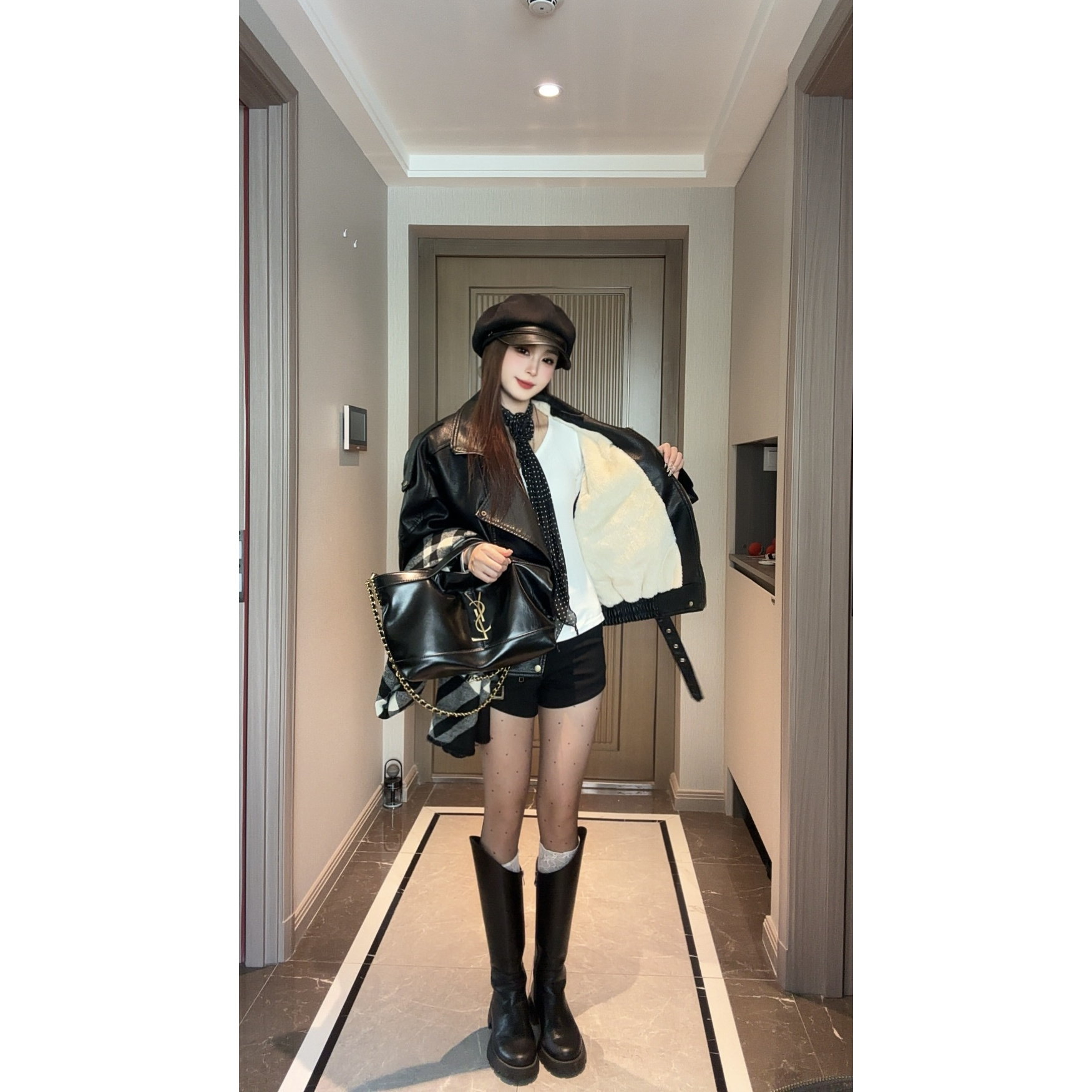 高端肌理感阔版双领机车皮衣女春秋时尚宽松显瘦加绒加厚