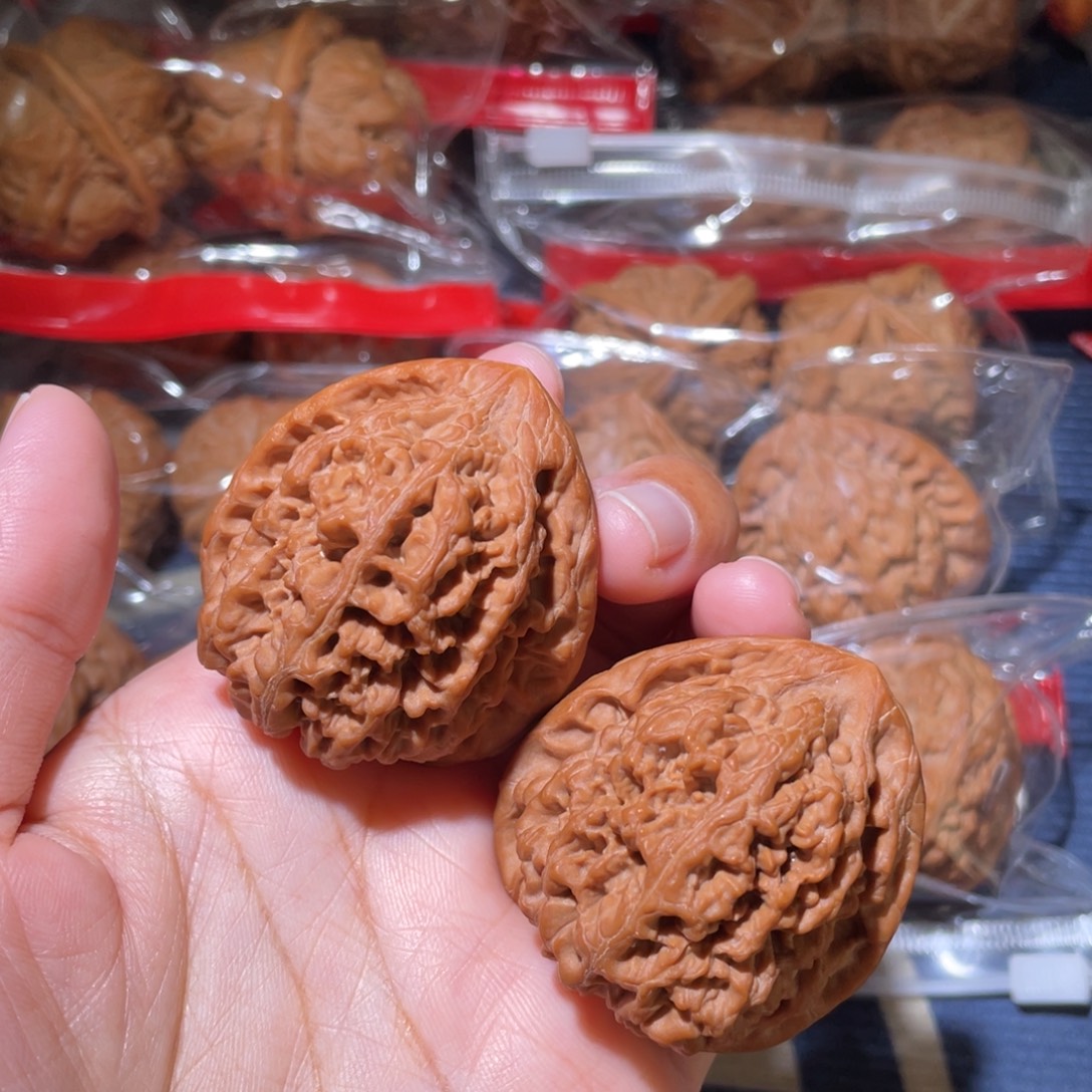 小***洋吊坠文玩核桃凤凰台42