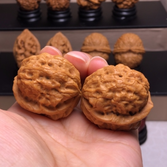 文玩核桃把件降龙疙瘩包24