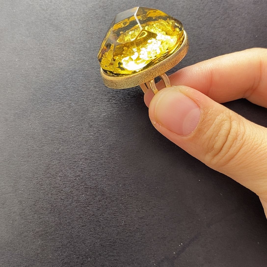琥珀未镶嵌戒指戒指