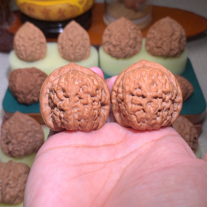 文玩核桃把件金字塔