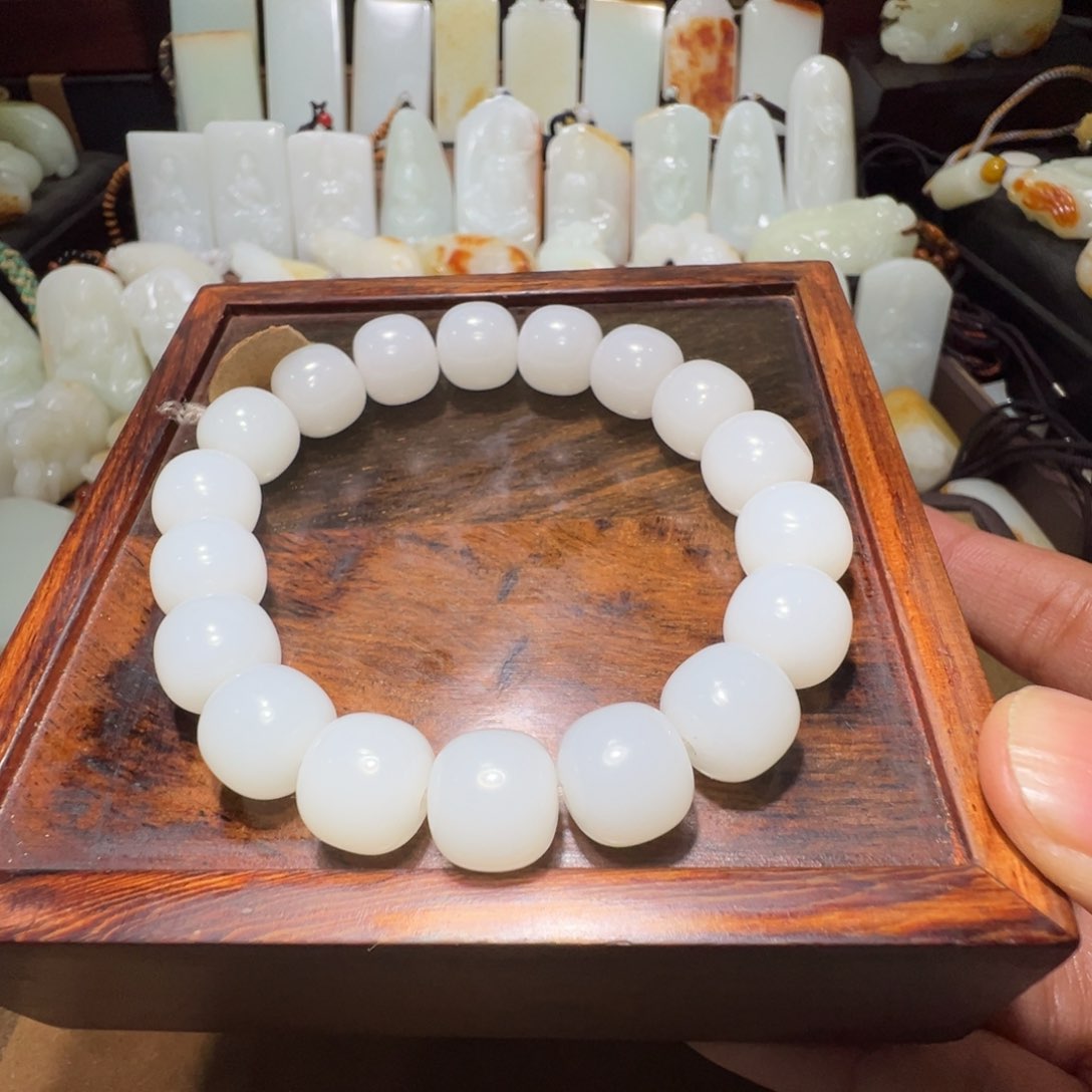 和田玉手串未镶嵌光***~