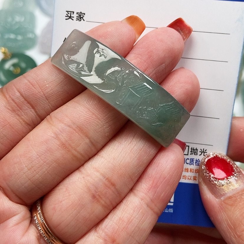 【闪购商品】翡翠颈饰未镶嵌山水手牌