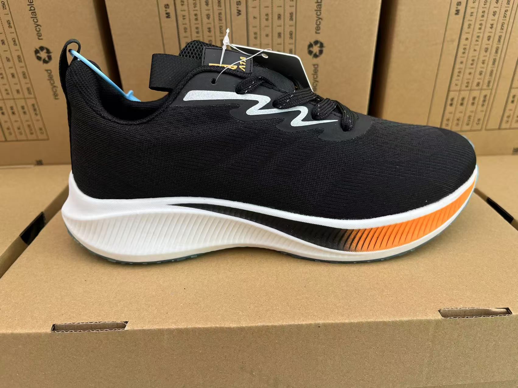 2025时尚断码拼接运动鞋