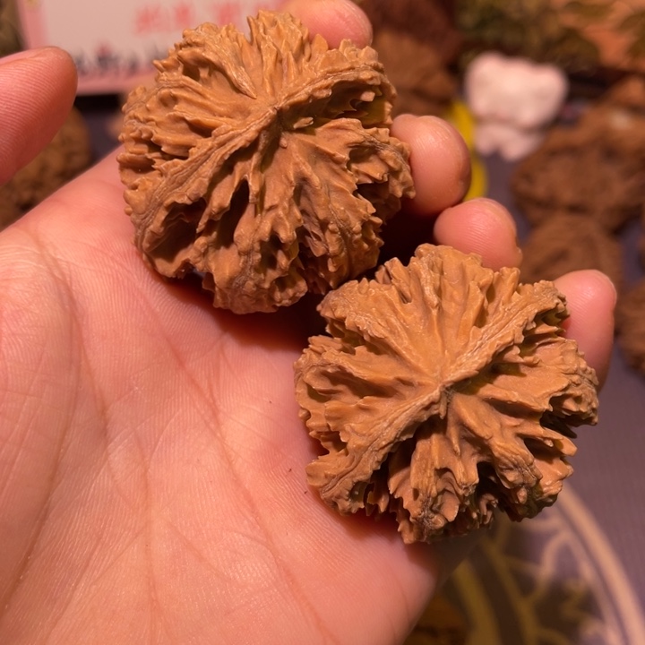 大***管核桃秦岭文玩核桃9