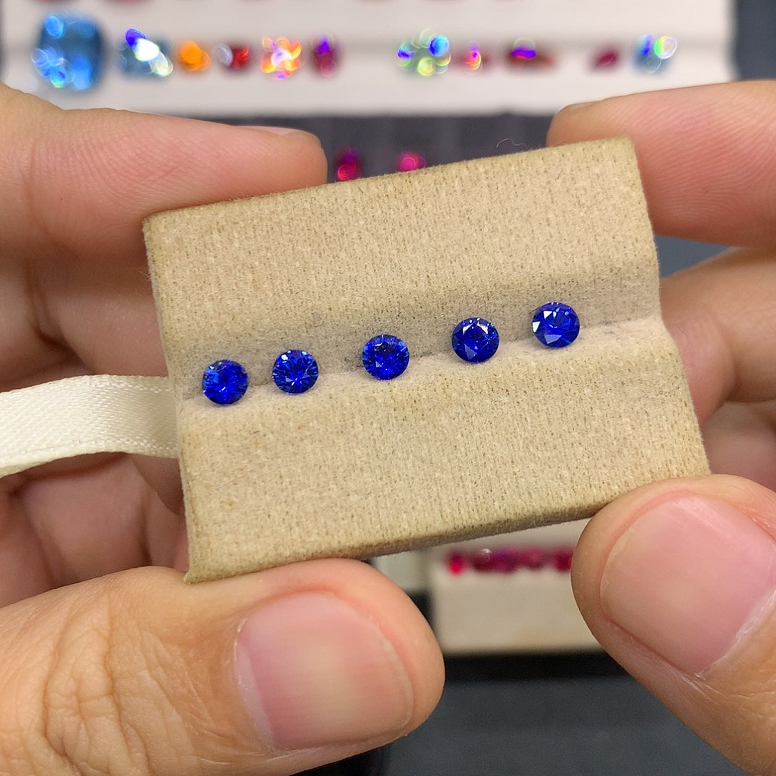 蓝宝石裸石1.47克拉5颗正圆皇家蓝