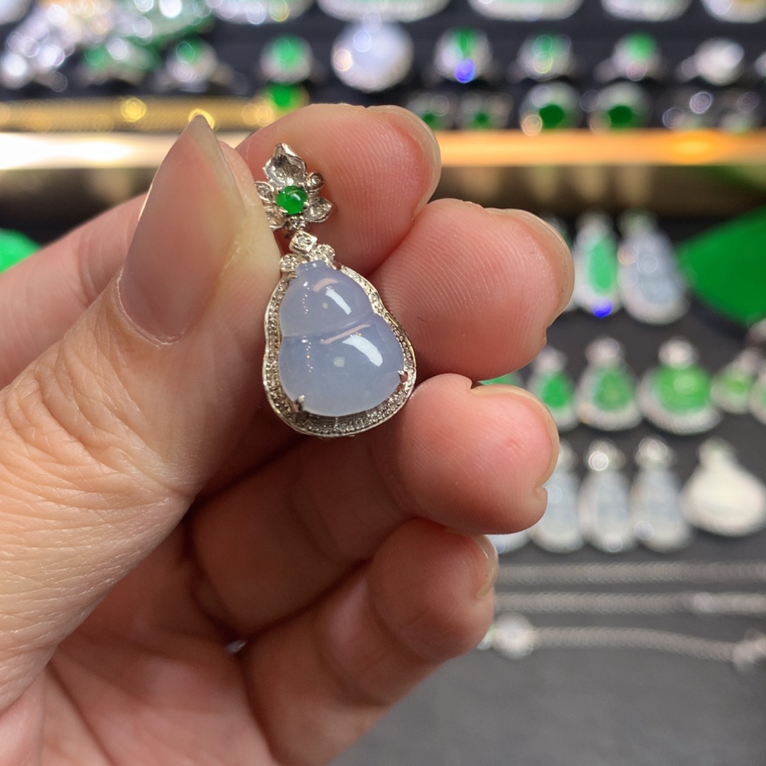 翡翠吊坠(不含链)18K金镶嵌