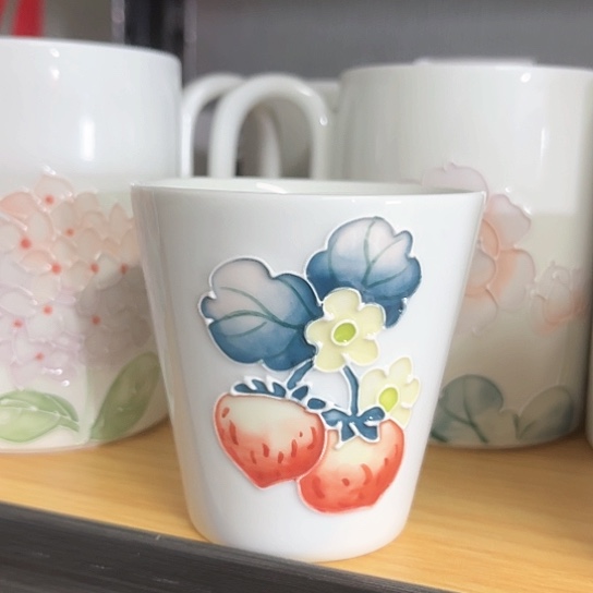 手绘高温釉下彩陶瓷