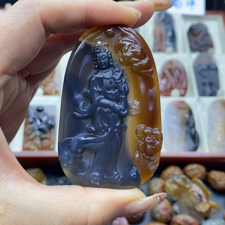 家***兴玛瑙/玉髓未镶嵌吊坠(赠链)吊坠