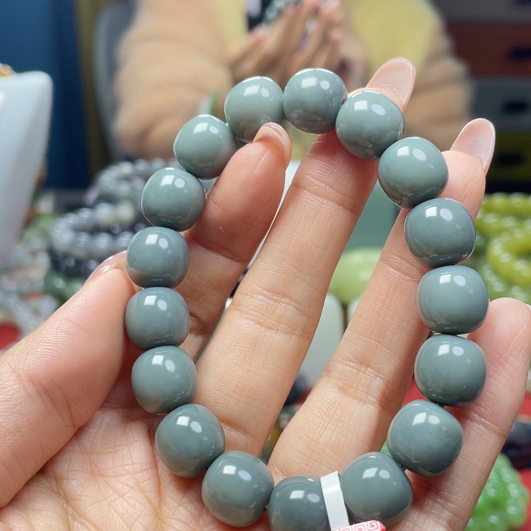 未镶嵌手链和田玉M****H