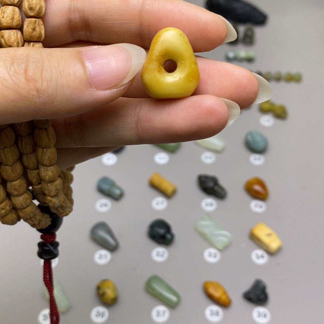 禅***悟蛇纹石玉未镶嵌配饰