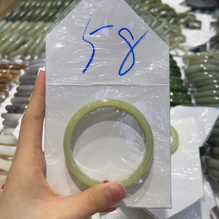 和田玉（糖玉）手镯未镶嵌