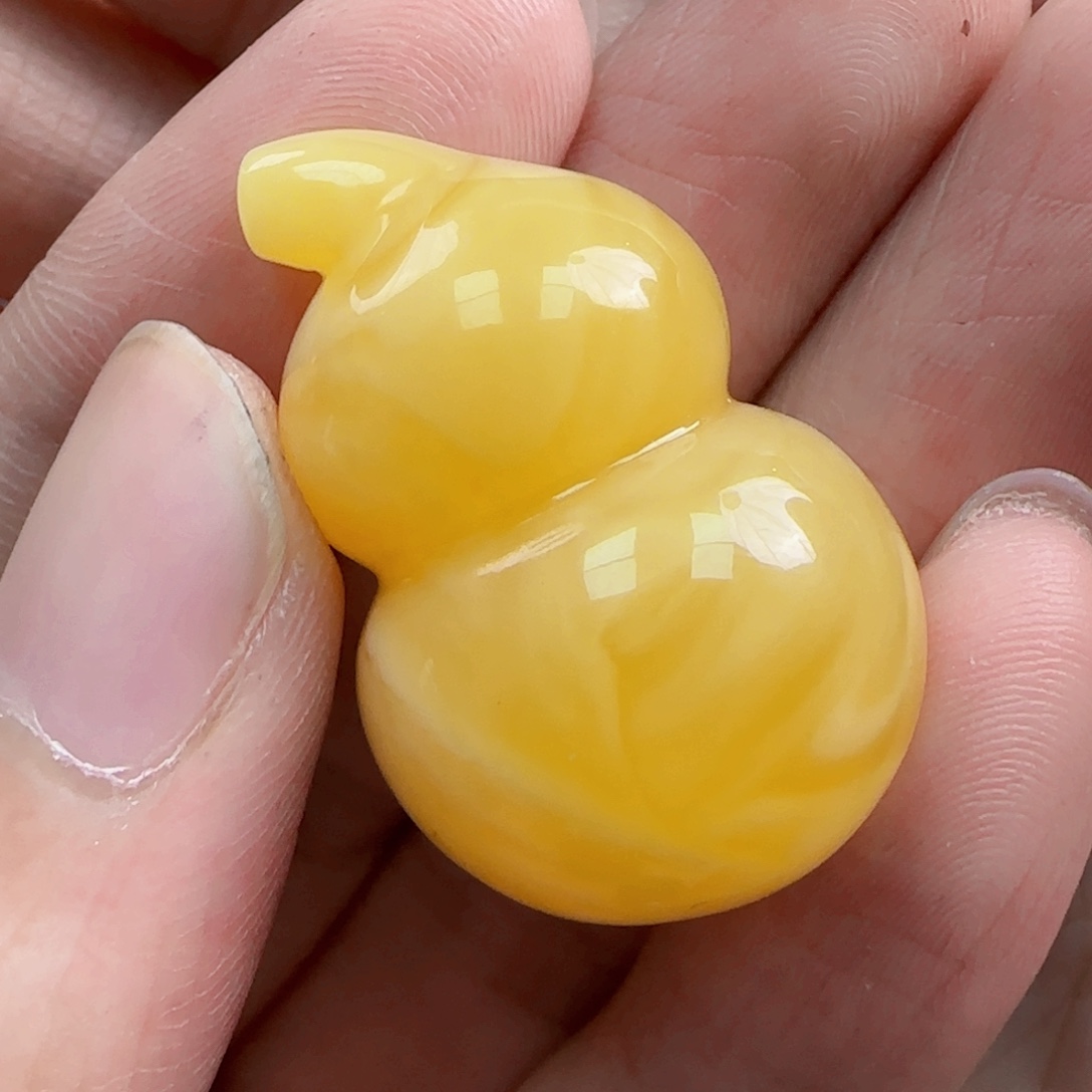 未镶嵌琥珀珠宝奇石