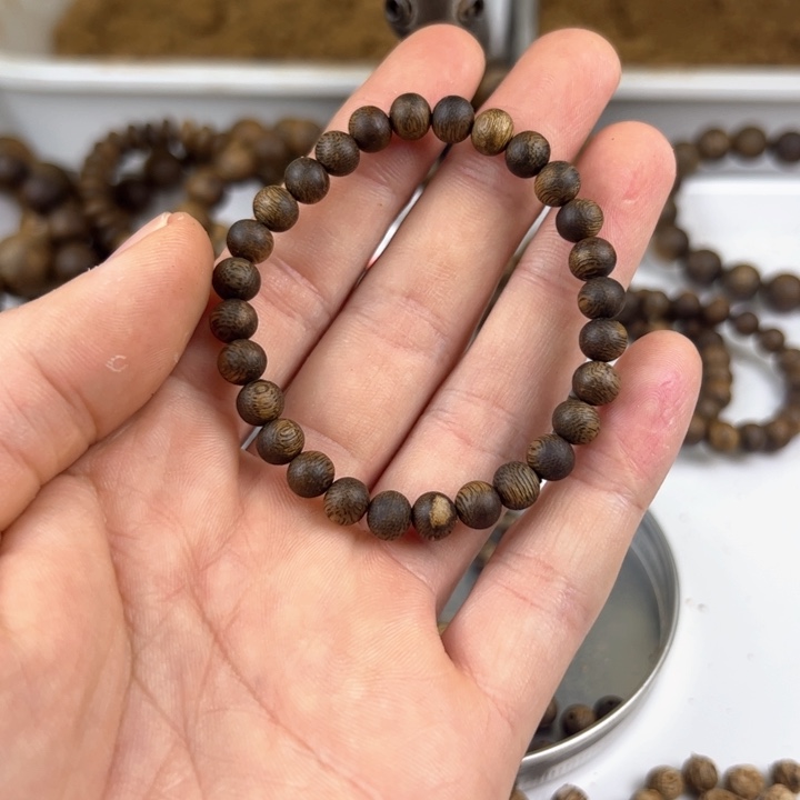 沉香手串微圆珠单圈6mm