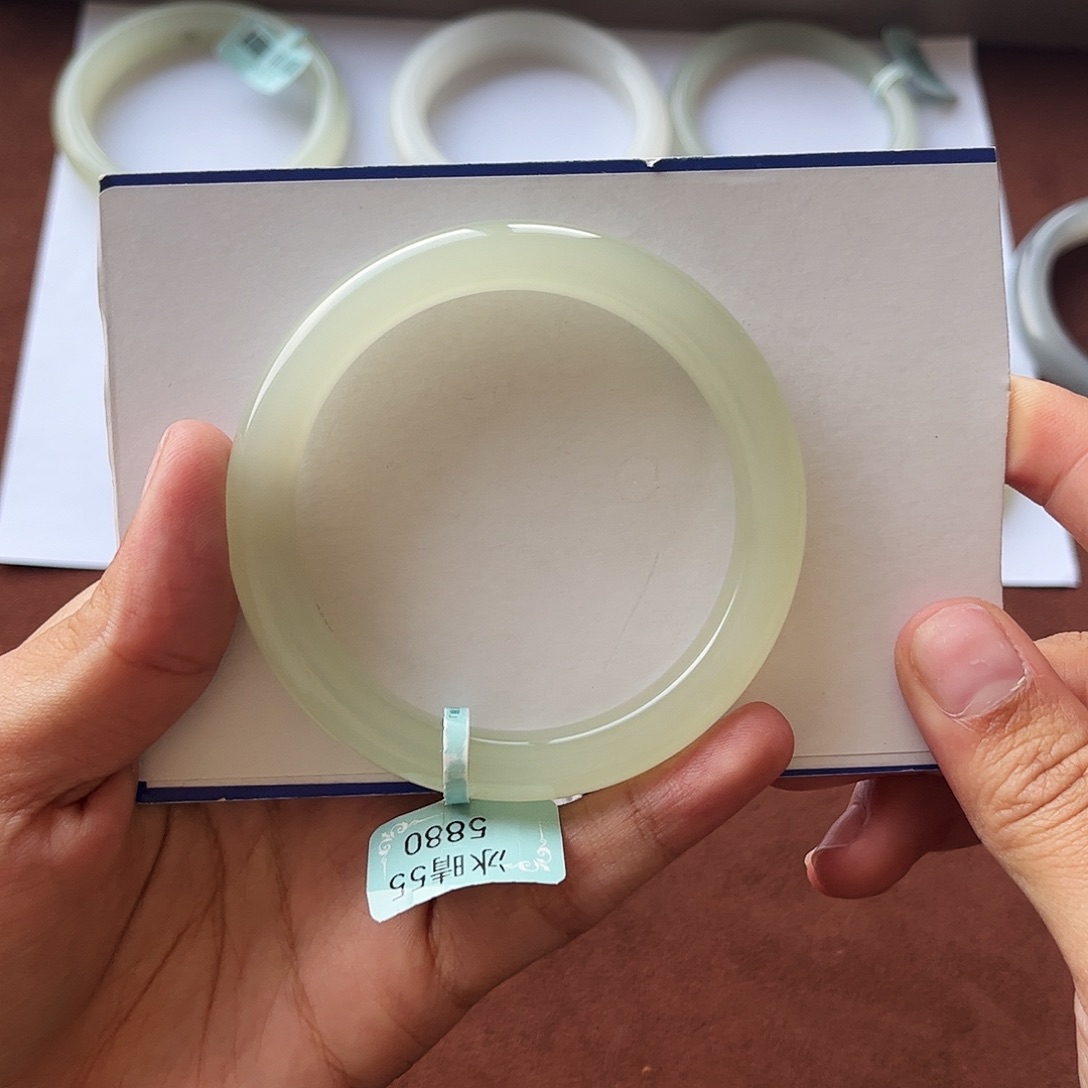 和田玉手镯未镶嵌猫*神