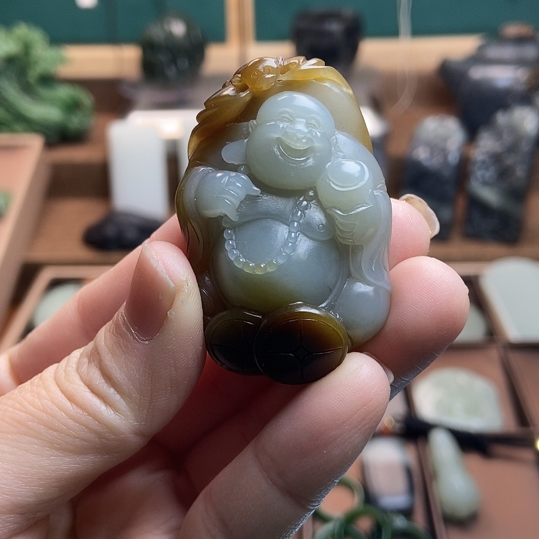 和田玉（糖玉）颈饰未镶嵌