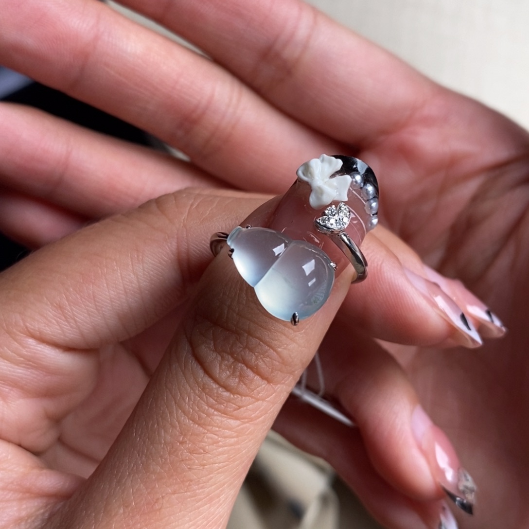 翡翠18K金镶嵌颈饰福利款冰透形体饱满精致葫芦戒指