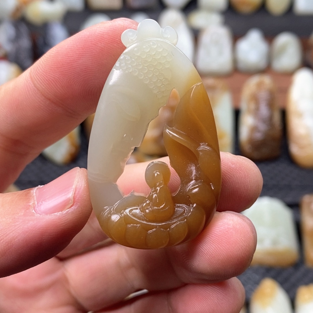 和田玉颈饰未镶嵌