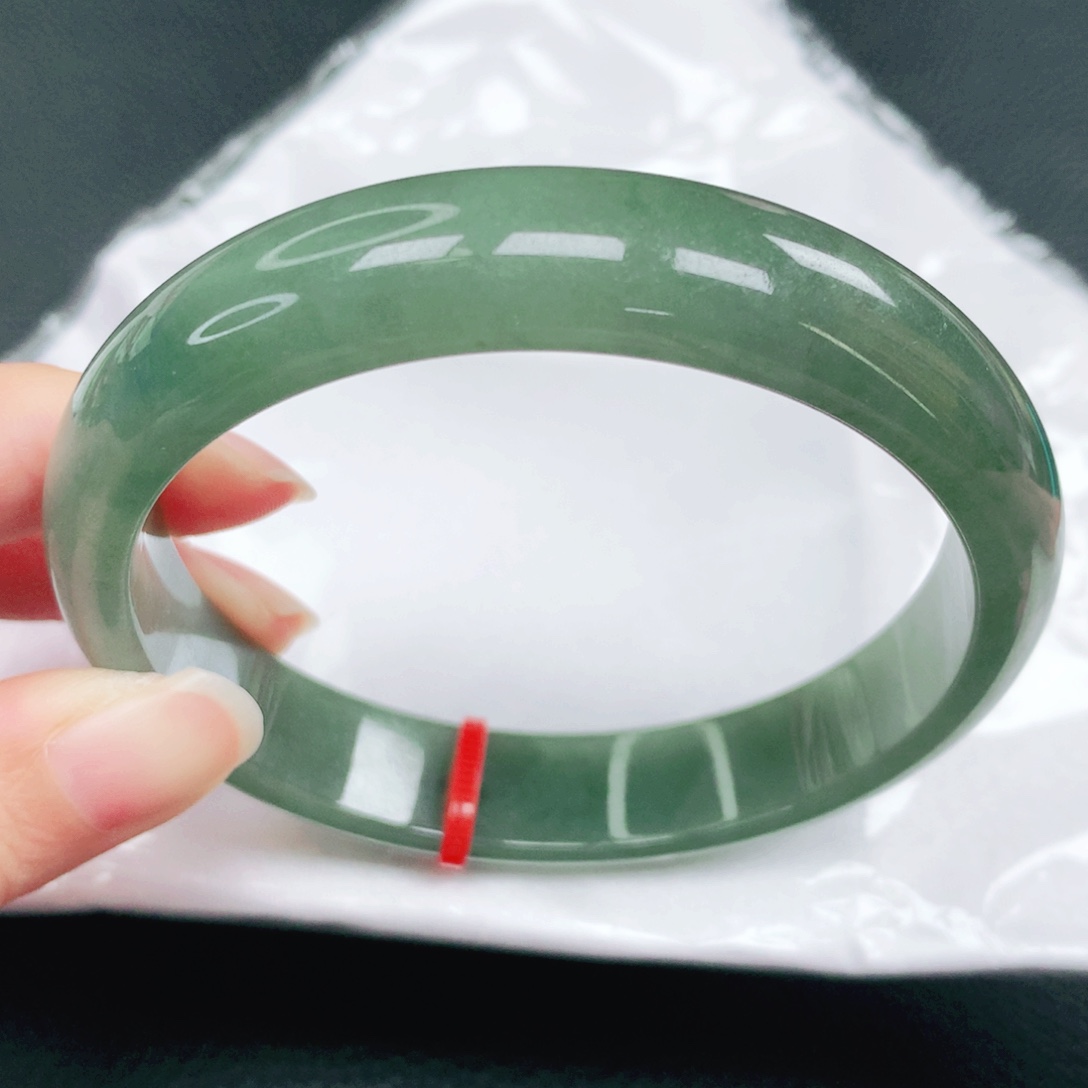 翡翠未镶嵌手镯63.9圈