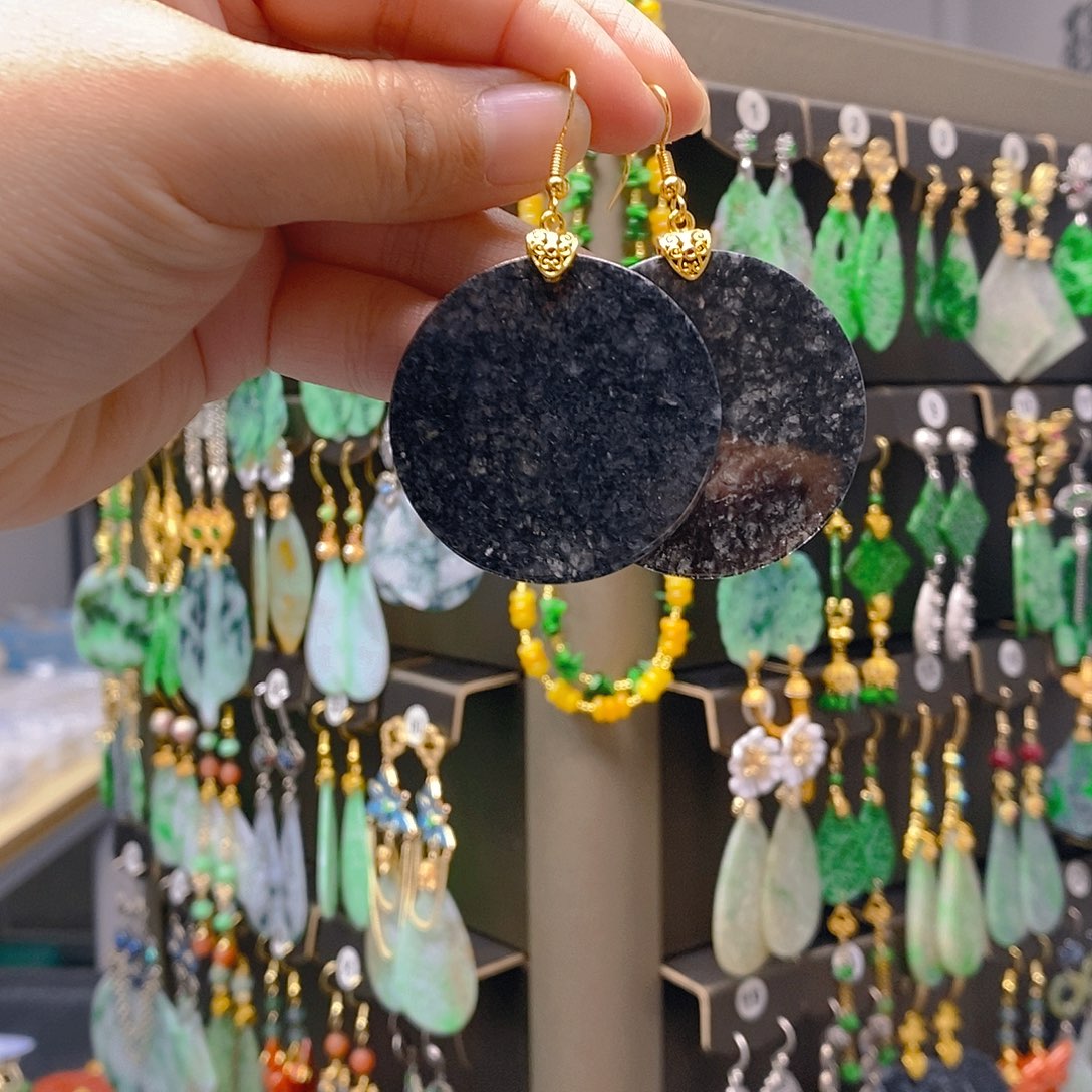 未镶嵌翡翠耳饰翡翠