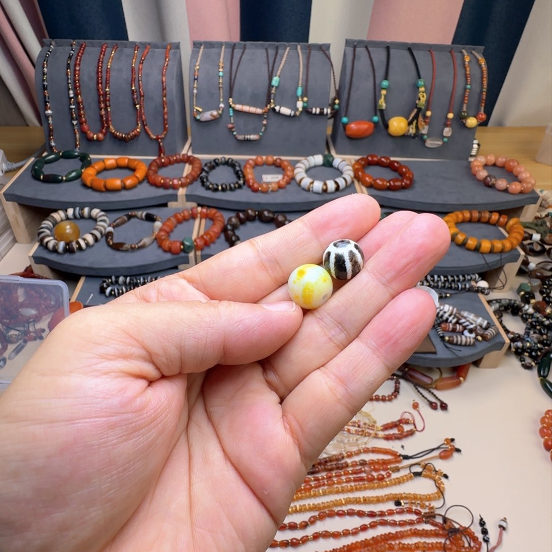 树脂制品白***柜d g ju f g h j k