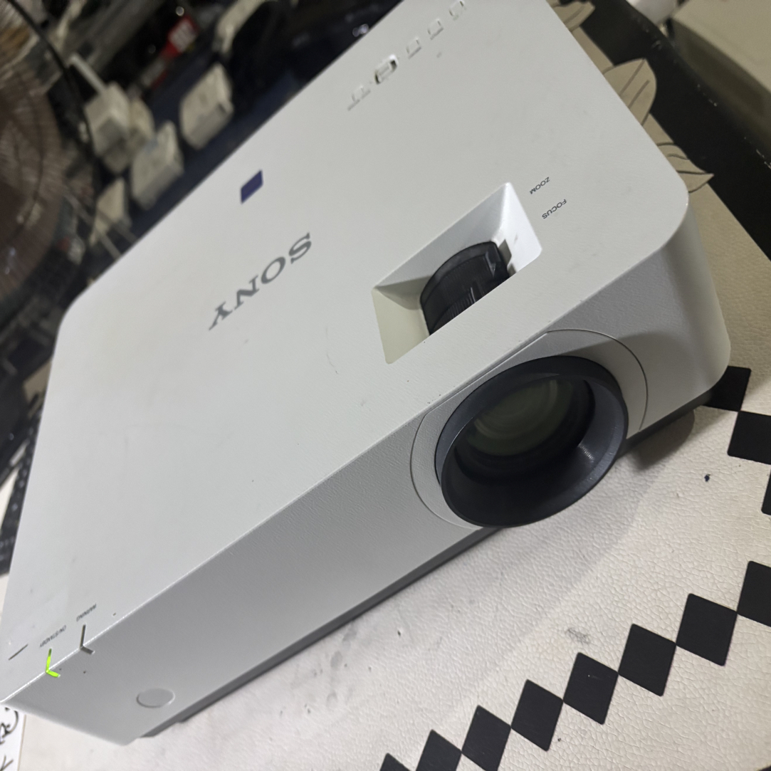 二手 Sony 特价投影仪 运费自理