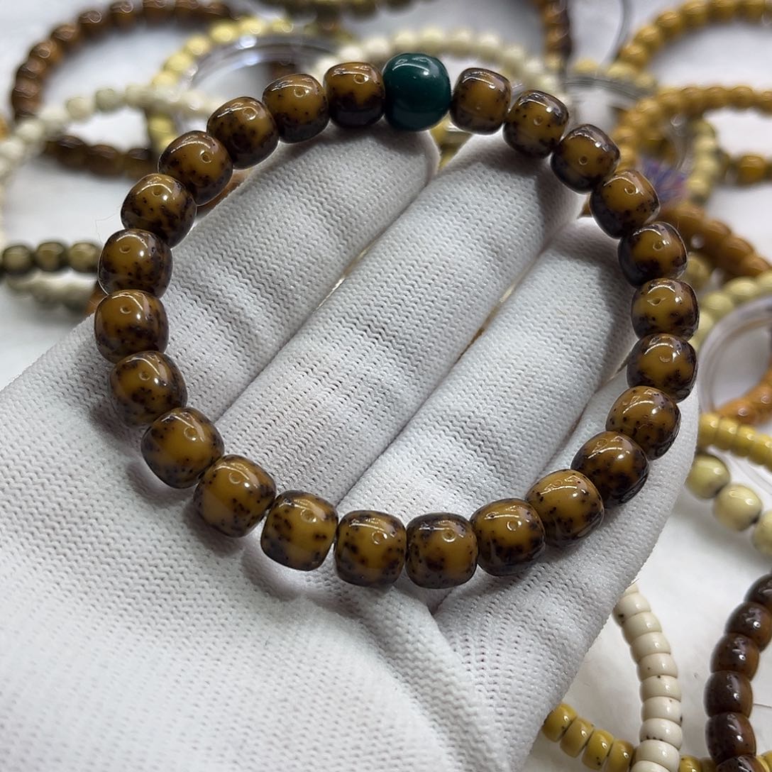 星月菩提吊坠大眼睛