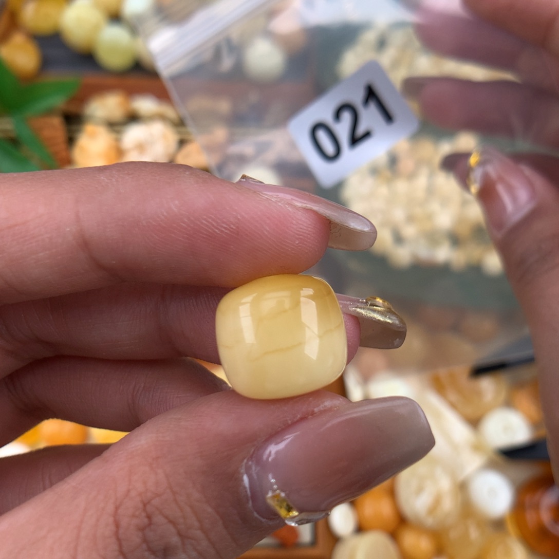 琥珀珠宝奇石未镶嵌14.1