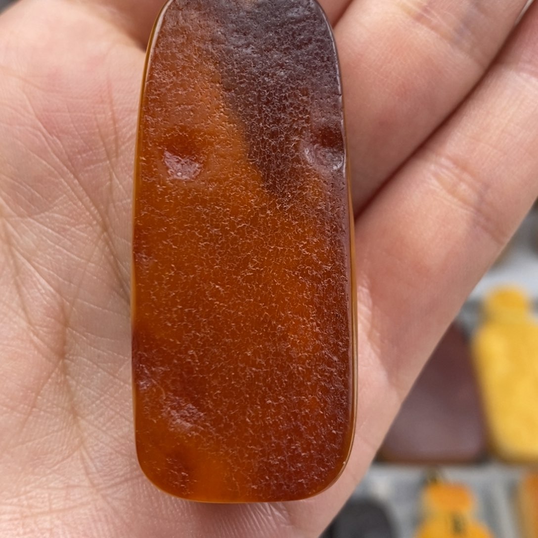 琥珀吊坠(赠链)未镶嵌