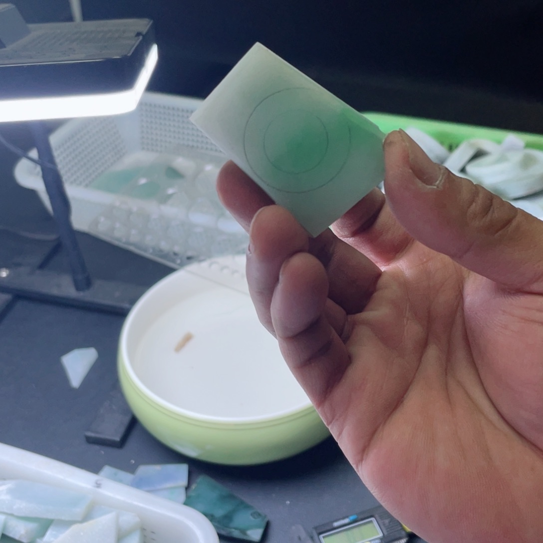 定制翡翠未镶嵌翡翠