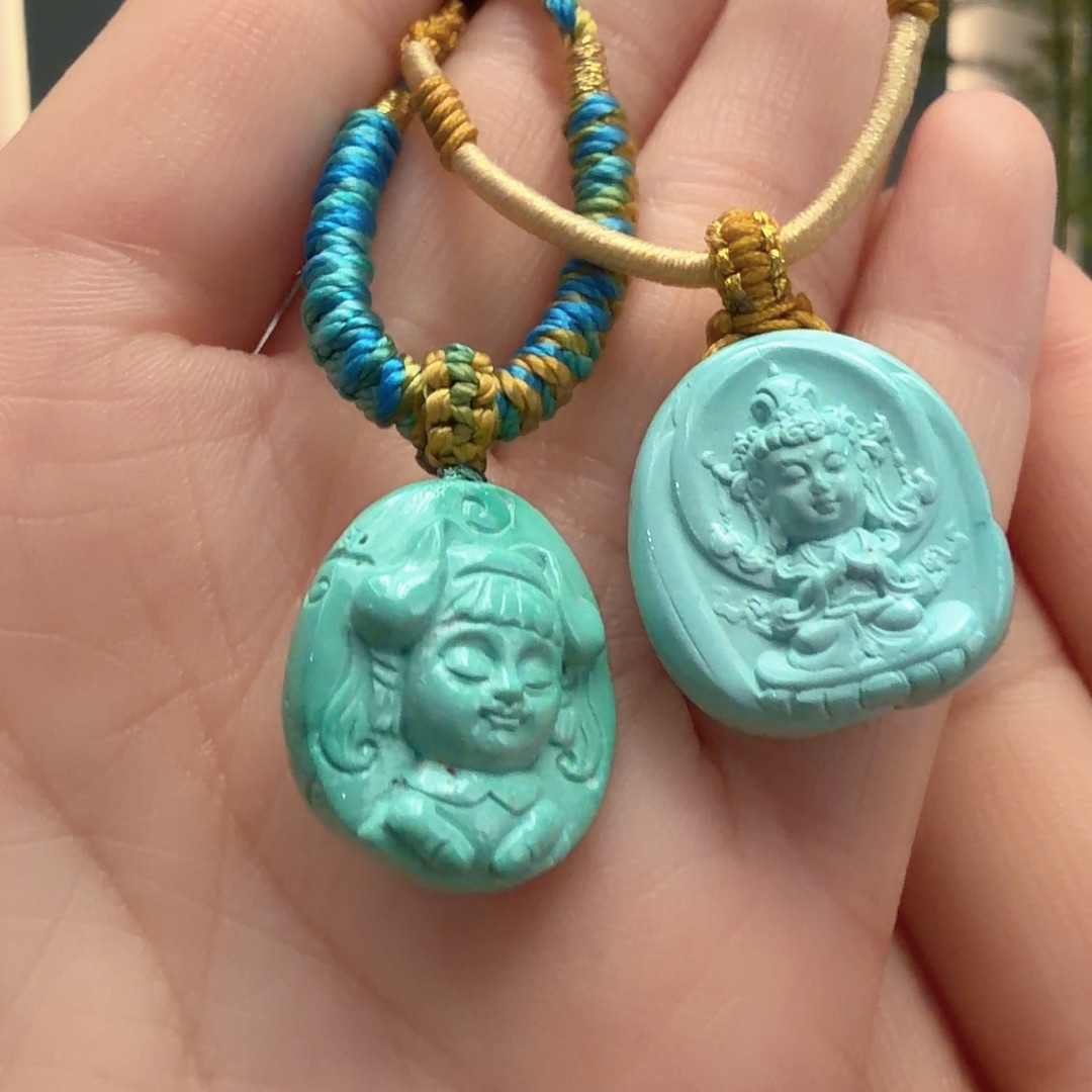 绿松石未镶嵌颈饰