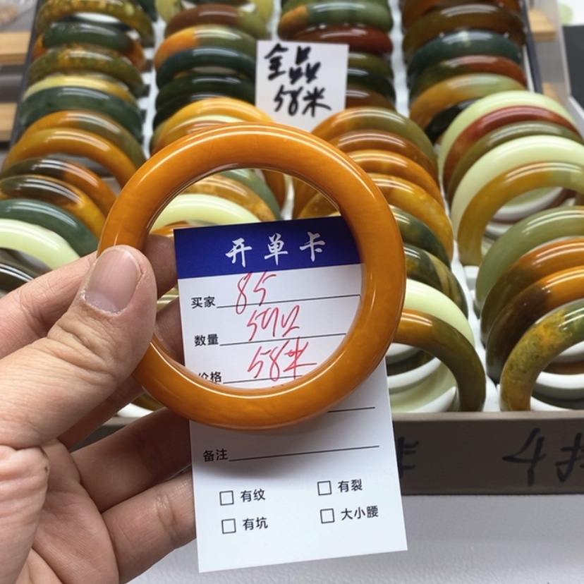 【闪购商品】蛇纹石玉手镯未镶嵌迷***儿